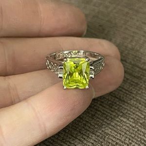 listing-status-banner